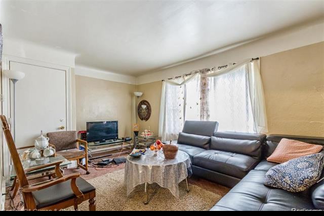 7922 Orchard Ave - Photo 3 of 7