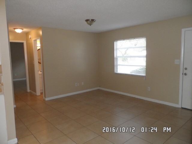 10126 Crozier Court - Photo 3 of 21