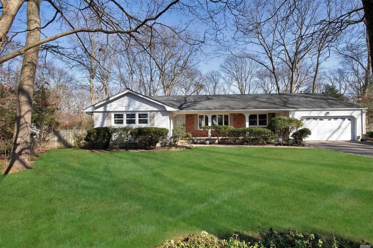 9 Clover Dr - Photo 2 of 16