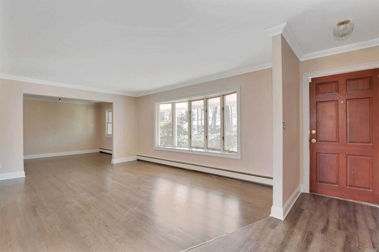 9 Clover Dr - Photo 3 of 16