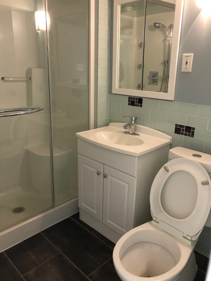 4126 Gilpin Crescent - Photo 3 of 7