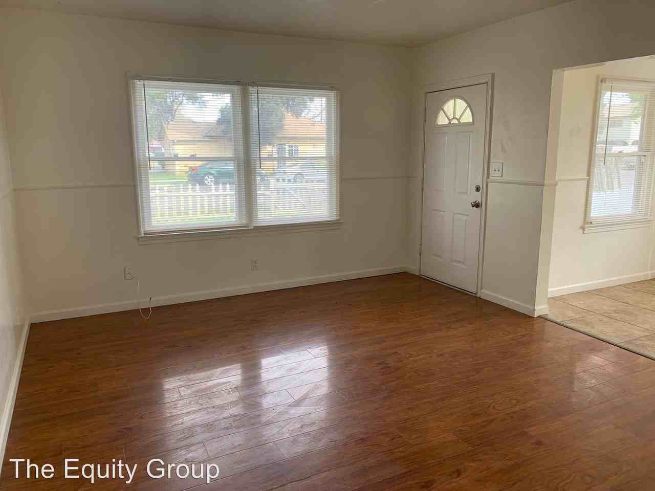 623 North Locust Street - Photo 2 of 14