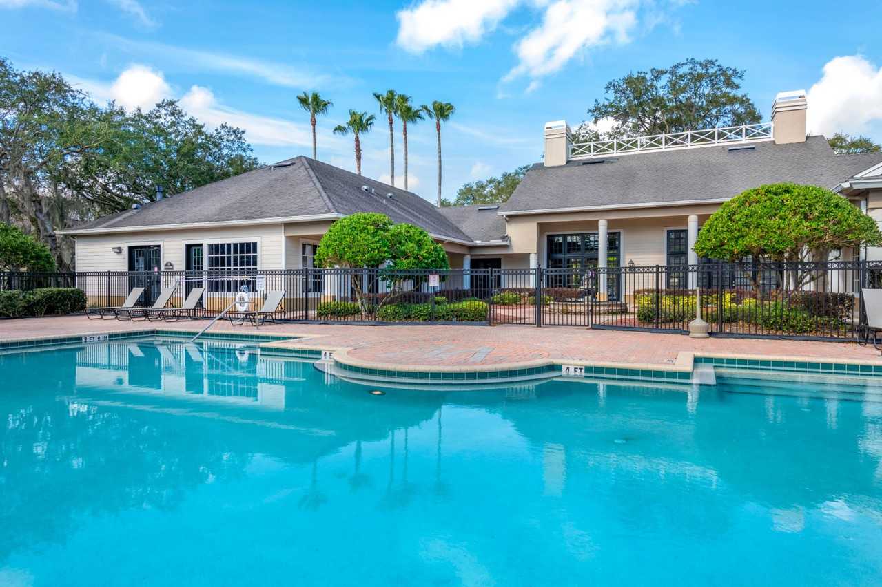 Wentworth Apartments - Photo 6 of 14