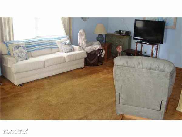 2838 Madison St - Photo 2 of 4