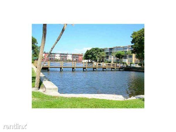 2731 Taft St - Photo 2 of 6