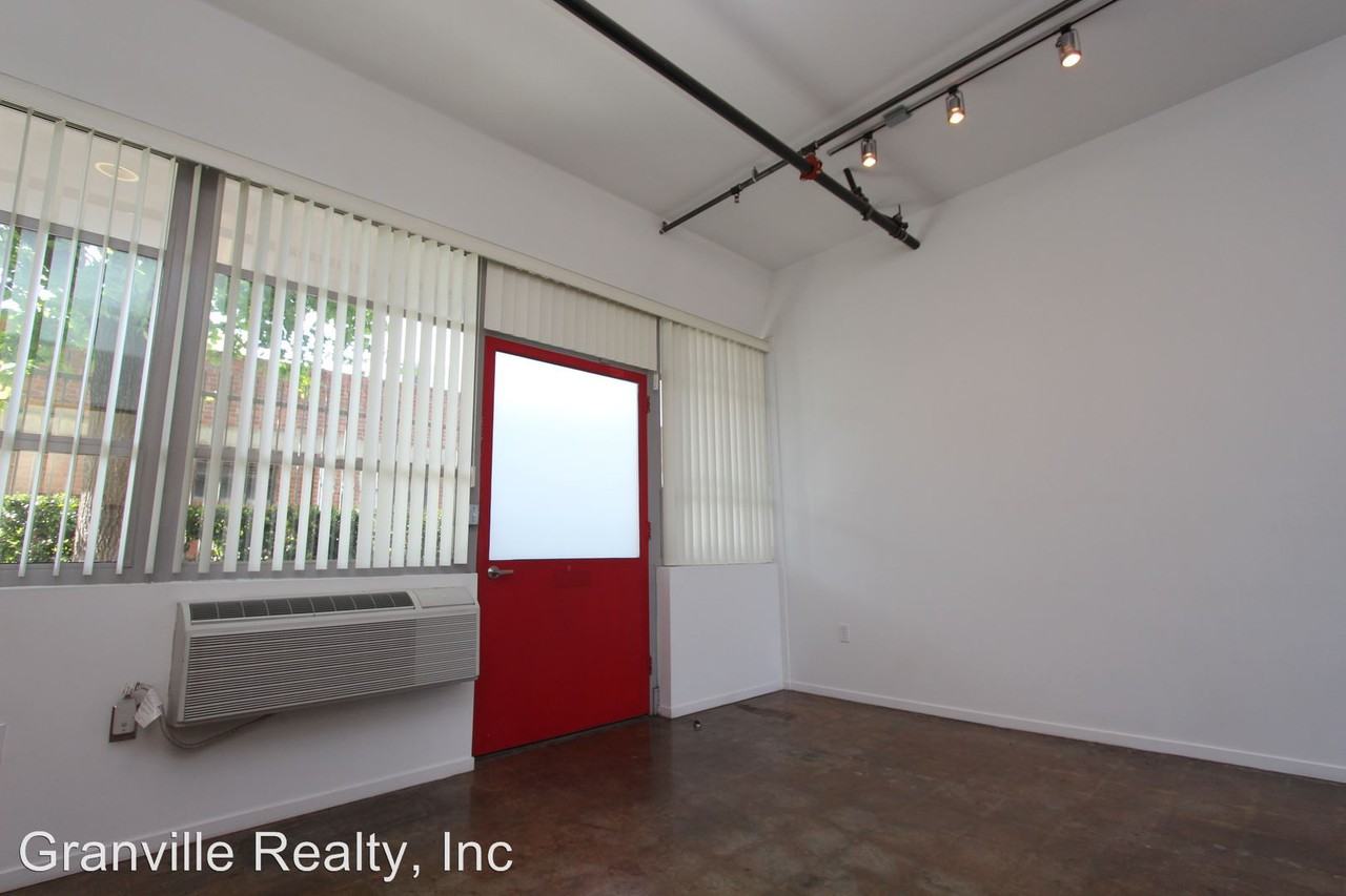 Studio 64 64 N. Fulton Street - Photo 2 of 6