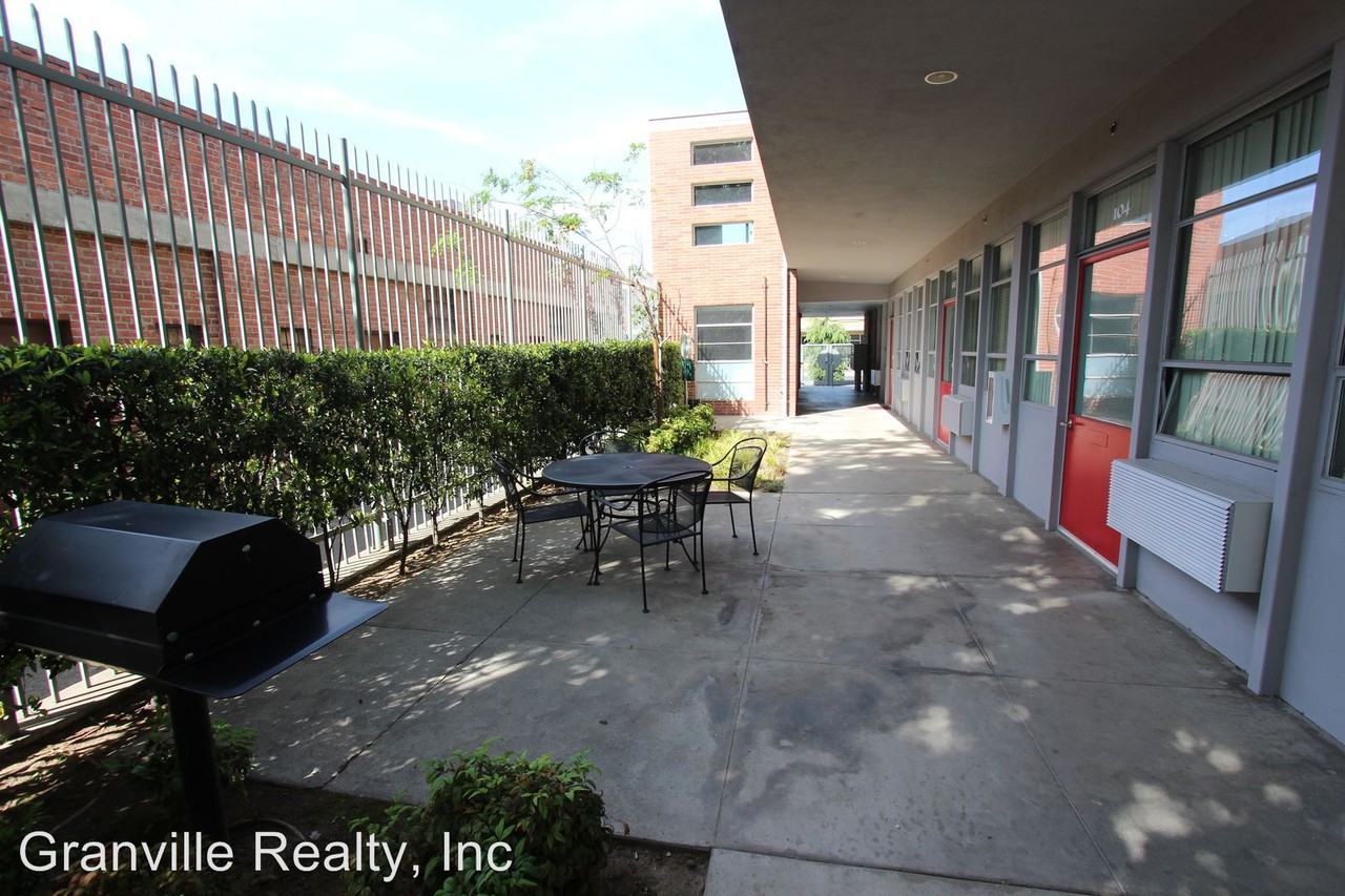 Studio 64 64 N. Fulton Street - Photo 3 of 6