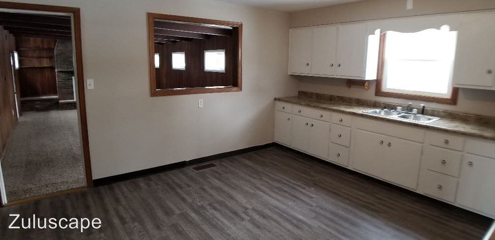 1968 W Railroad Street - Photo 3 of 9