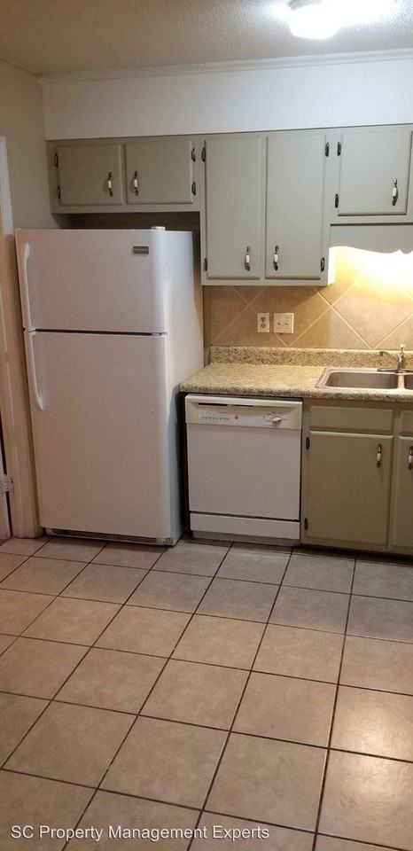 258 Fleming Rd - Photo 2 of 9