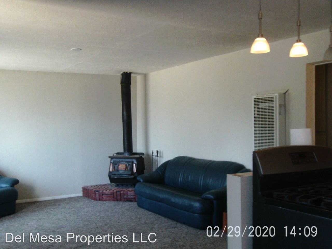 1304 Lester Dr Ne - Photo 3 of 24