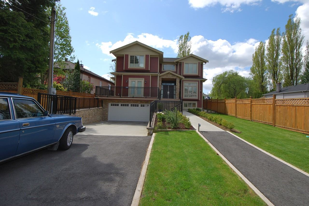 Douglas Rd & Laurel St, Burnaby, BC V5G 1N2 2 Bedroom Apartment for