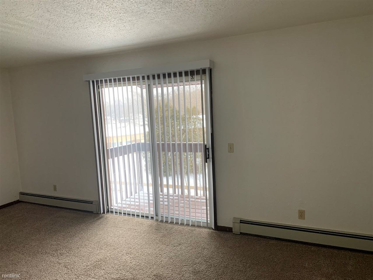 Meade Apartments - Photo 3 of 7