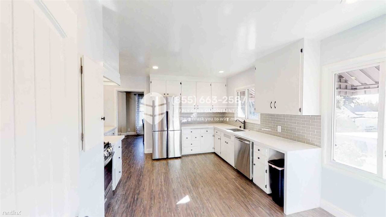 629 Lee Avenue - Photo 2 of 16