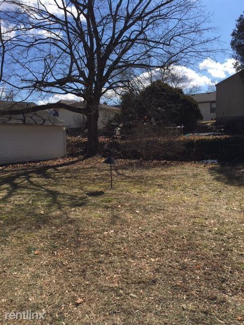 1852 Adams St Se - Photo 2 of 3