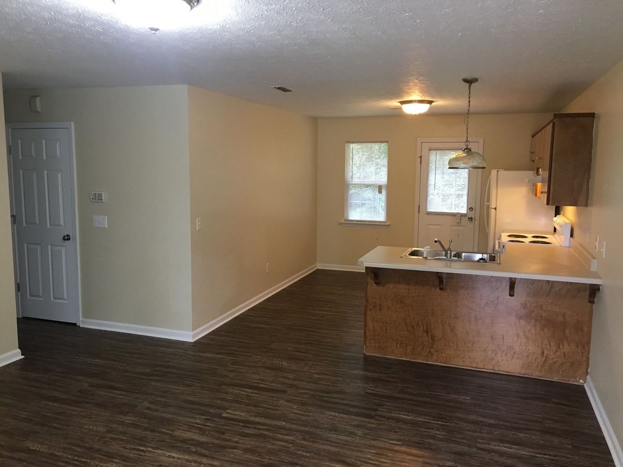320 Greenleaf Street  - G-1 - Photo 2 of 14