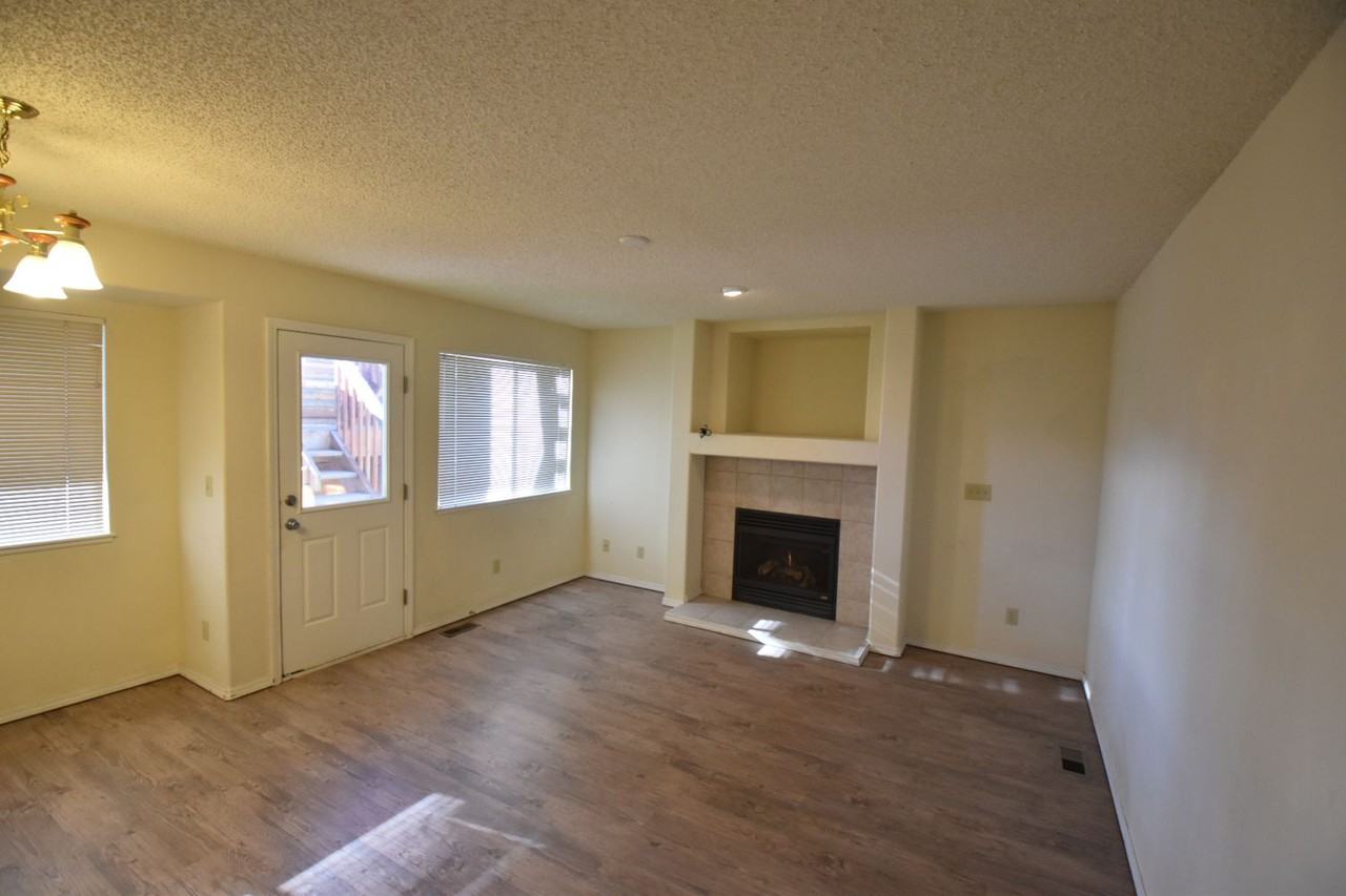 5984 Pioneer Mesa Dr - Photo 2 of 31