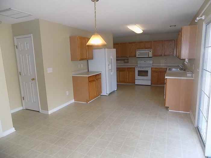 1333 Pinyon Pine Drive - Photo 2 of 10