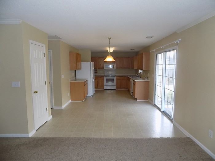 1333 Pinyon Pine Drive - Photo 3 of 10