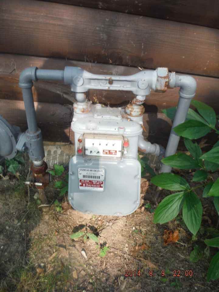 8224 W 82nd St - Photo 2 of 7