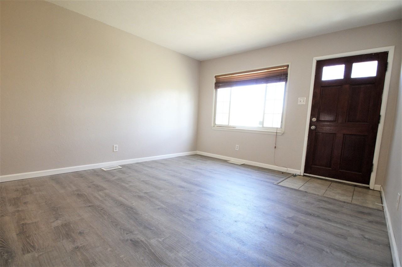 3031 S Flamingo Way - Photo 3 of 30