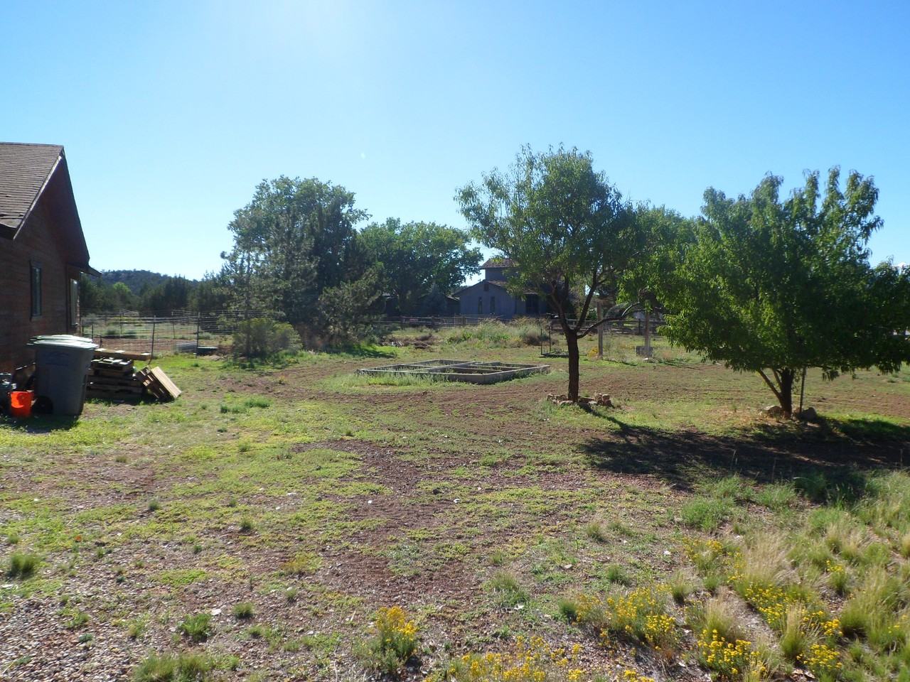 1253 Homestead Dr W - Photo 3 of 21