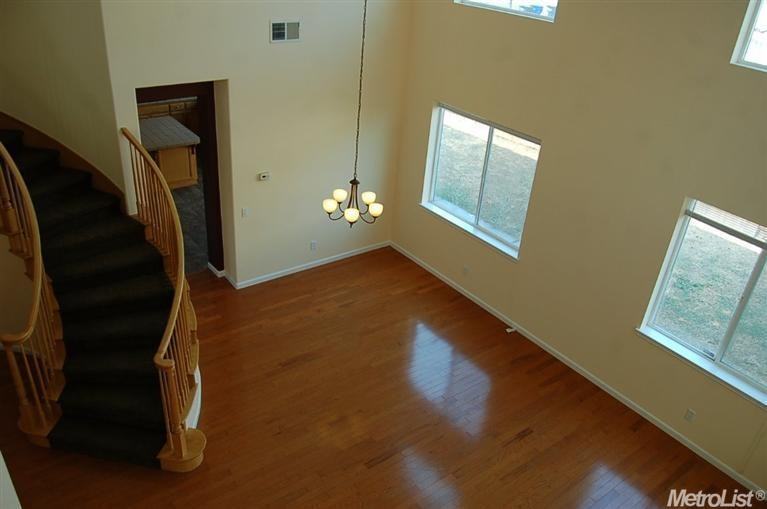 439 Squash Creek Ln - Photo 3 of 21