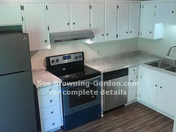 3244 Niagara Drive - Photo 2 of 8