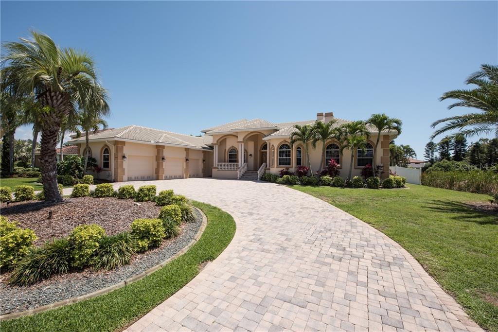 5264 61st Avenue S - Photo 2 of 7