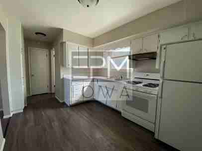 821 West 8th Street #A - Photo 3 of 5