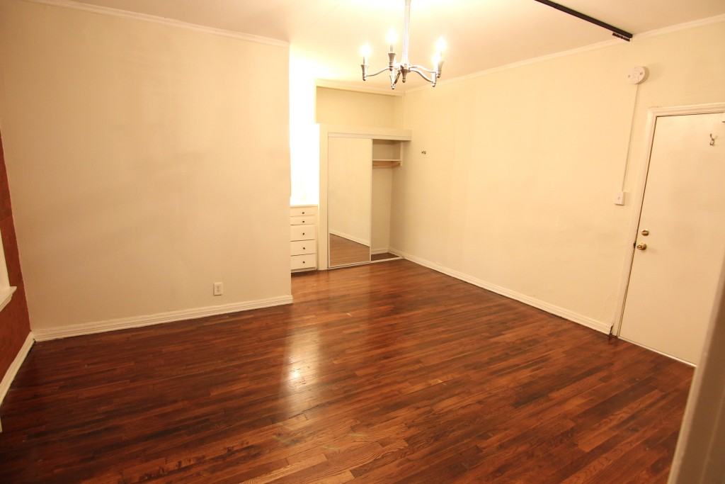 Sanborn Ave. & N. Hoover St. - Photo 7 of 25