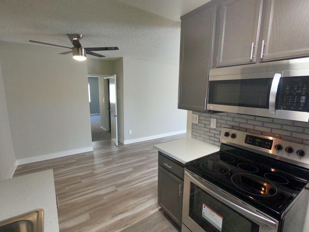 Victory Blvd. & Tampa Ave. - Photo 2 of 42