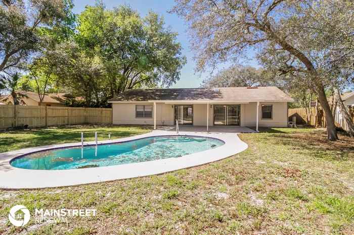 2741 West Covington Drive - Photo 3 of 16