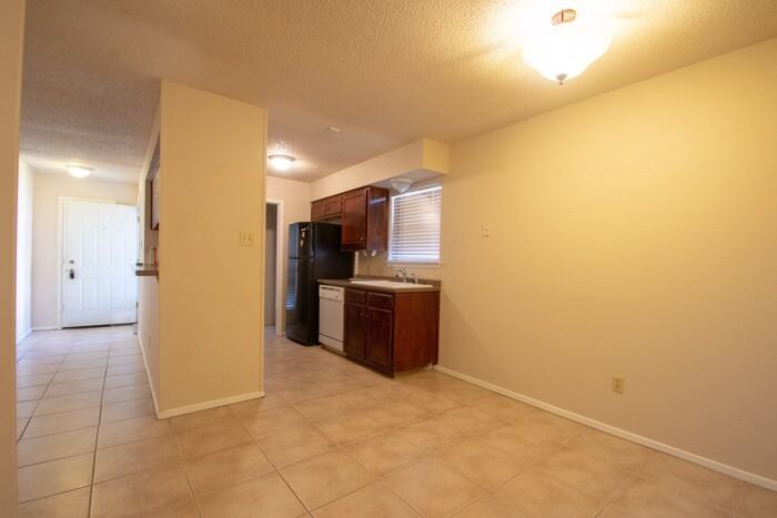 4209 Wingrove Drive - Photo 3 of 21