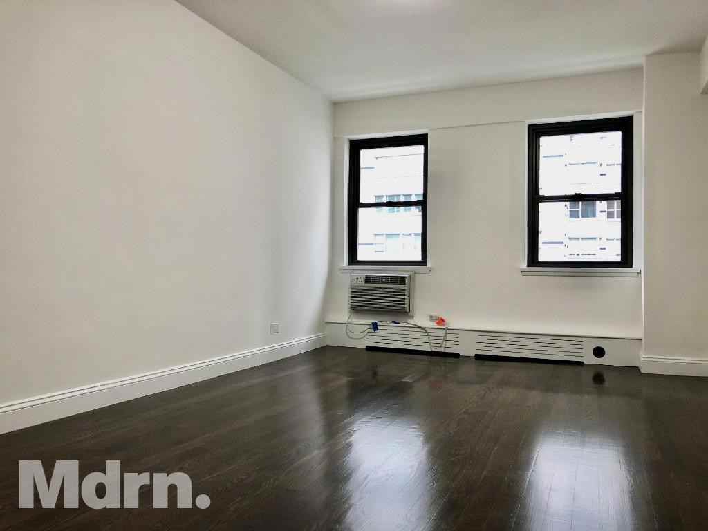 E 69th St #7E - Photo 3 of 5