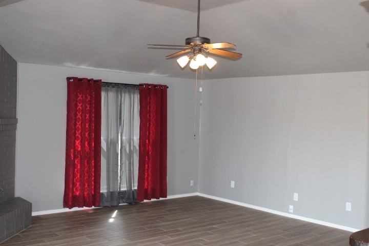 505 Southwest 149th Place - Photo 3 of 16