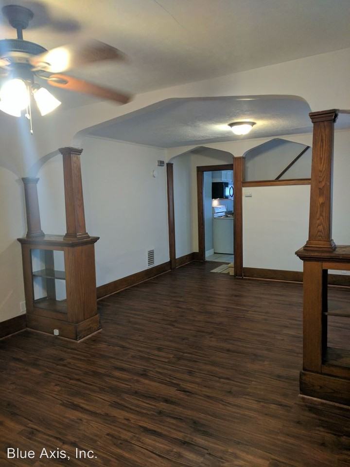 420-422 Cedarwood Terrace - Photo 3 of 13