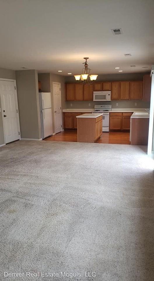 5980 Raleigh Circle - Photo 3 of 18