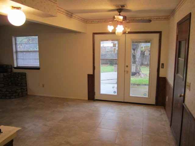 7520 Northwest 28th Street - Photo 6 of 14