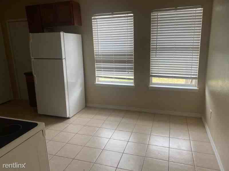 9725 Sycamore - Photo 3 of 7