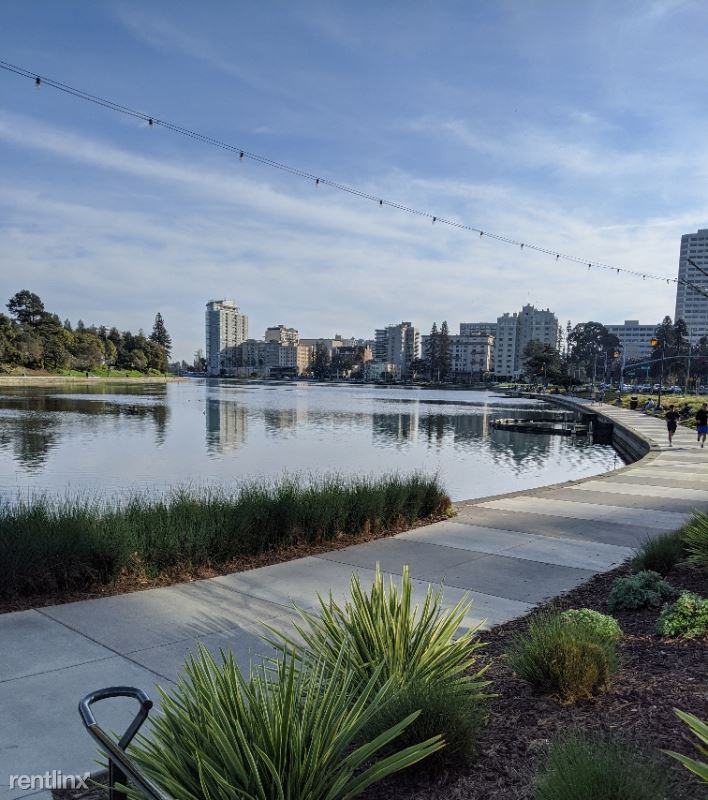 330 Park View Ter 205 - Photo 2 of 16