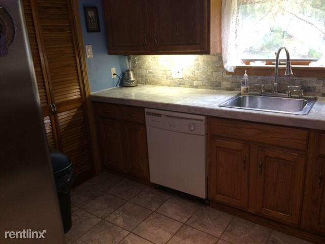 1101 Bear Creek Boulivard House - Photo 3 of 33