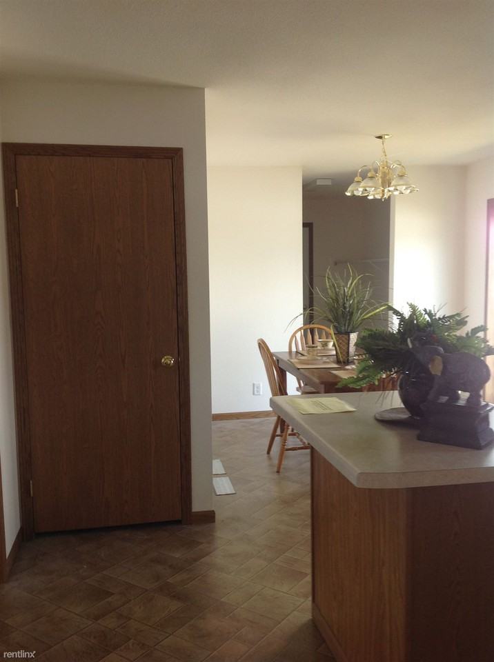 9958 145th St - Photo 3 of 4