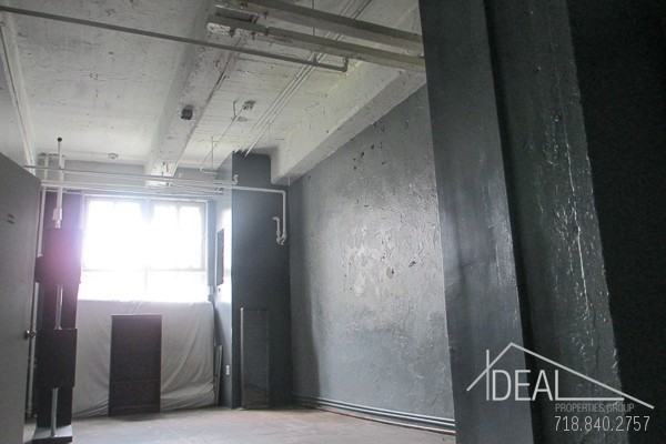 146 Roebling St 147B - Photo 3 of 4