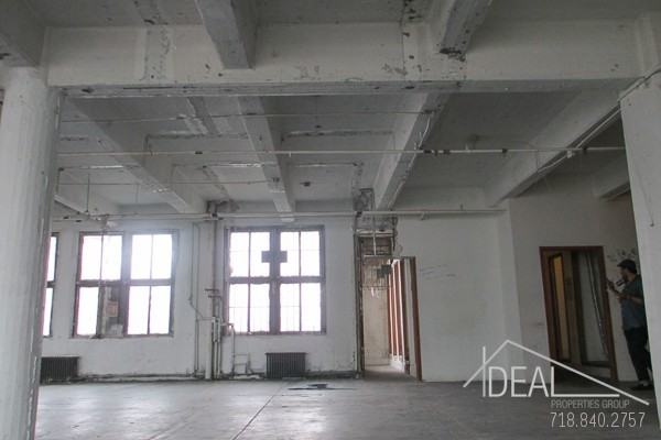 150 Roebling St 143-5 - Photo 3 of 5