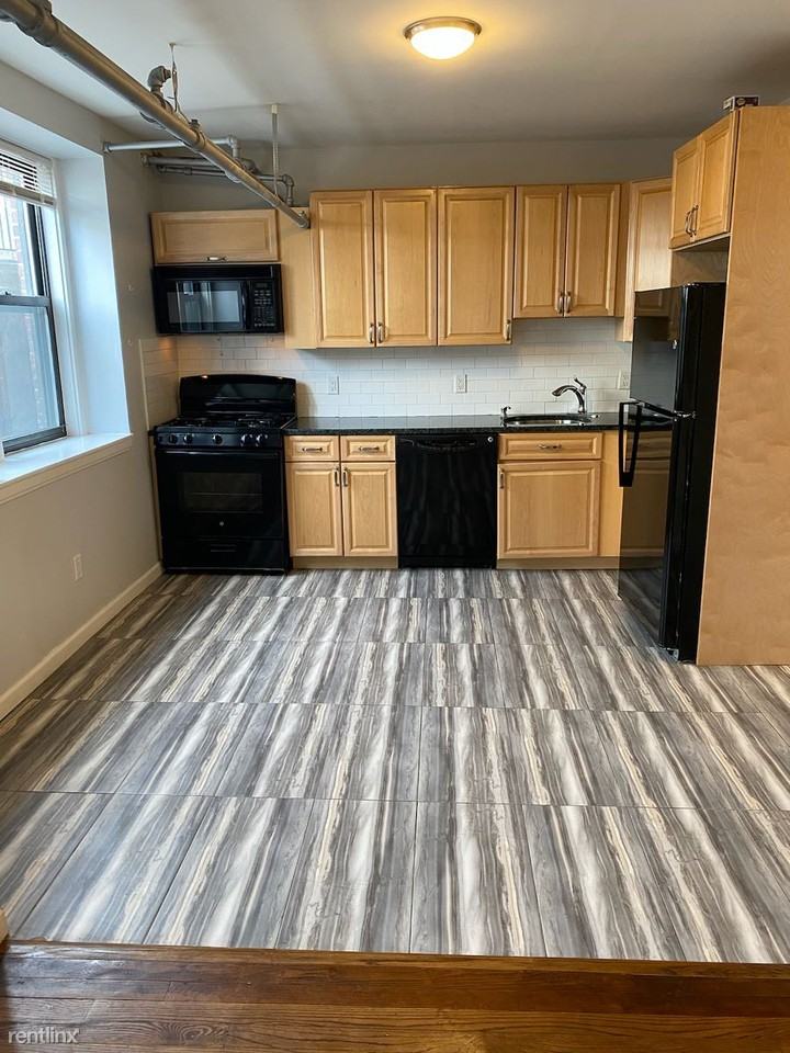 5 Greenridge Ave - Photo 2 of 4