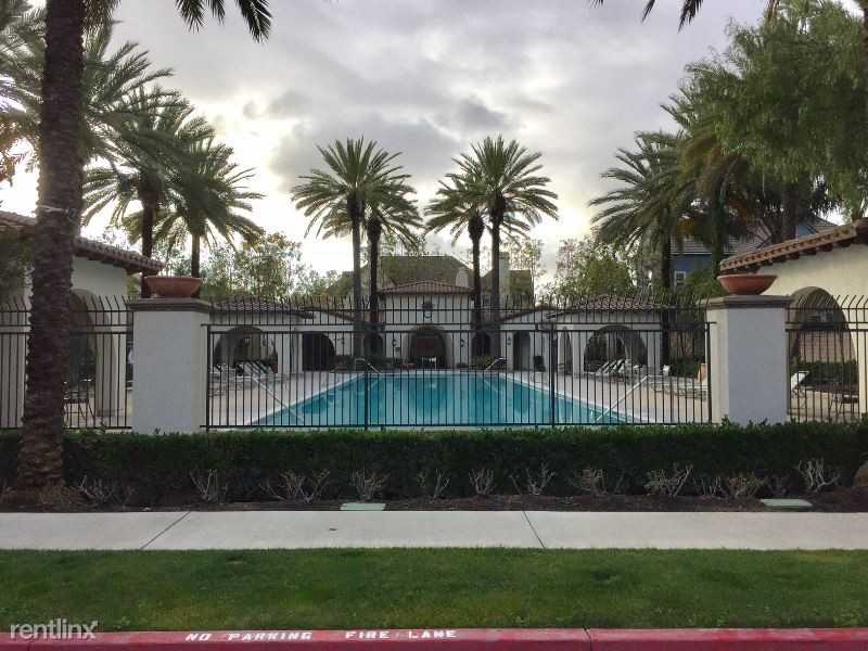 1922 W. Blackhawk Drive - Photo 3 of 12