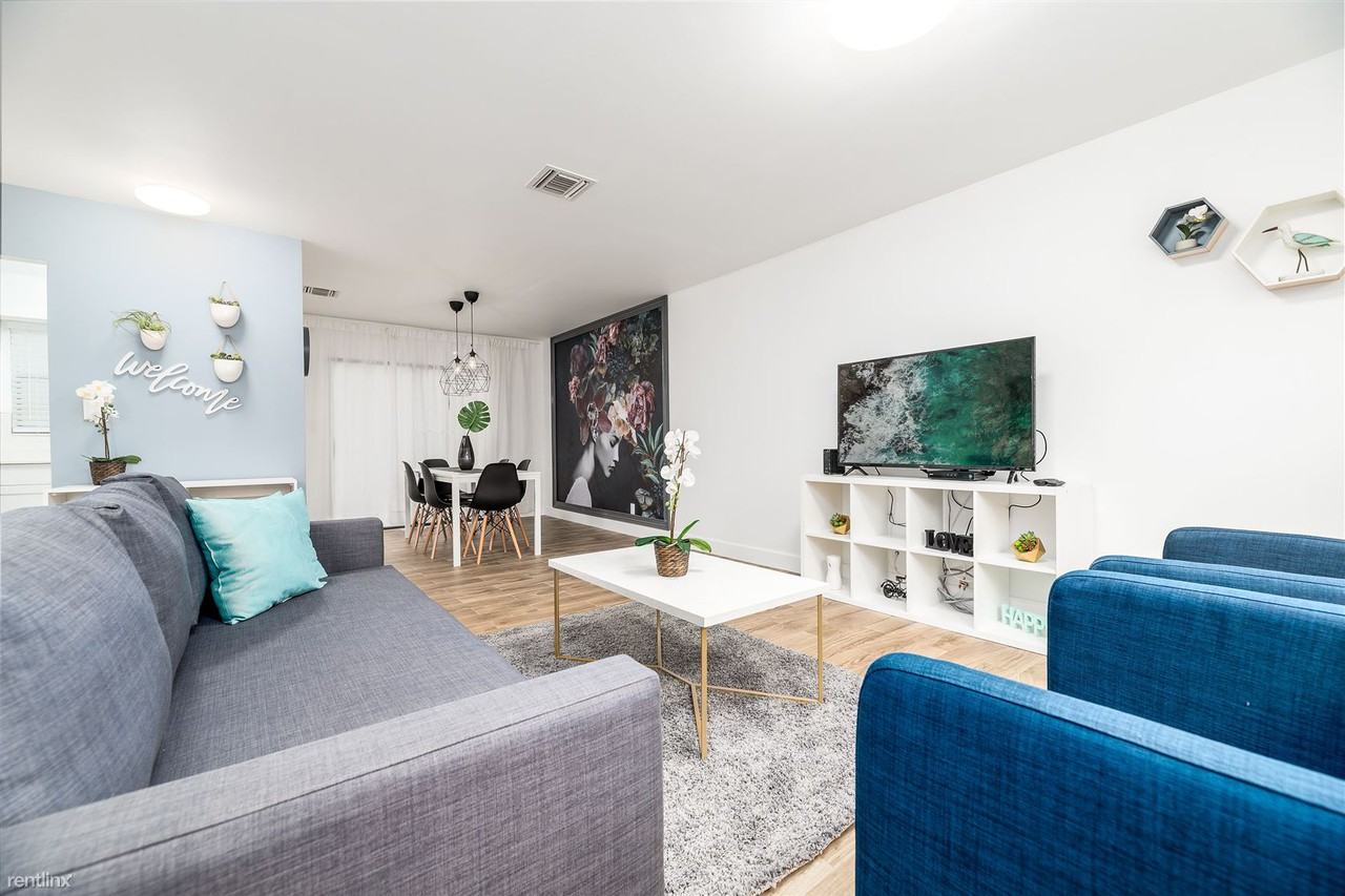 3510 NW 91st Ave - Photo 2 of 28