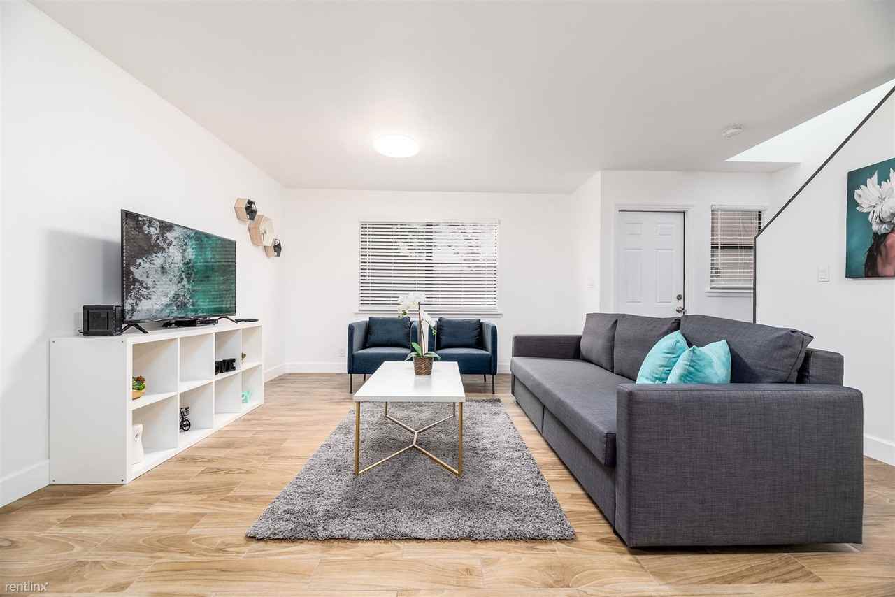 3510 NW 91st Ave - Photo 3 of 28