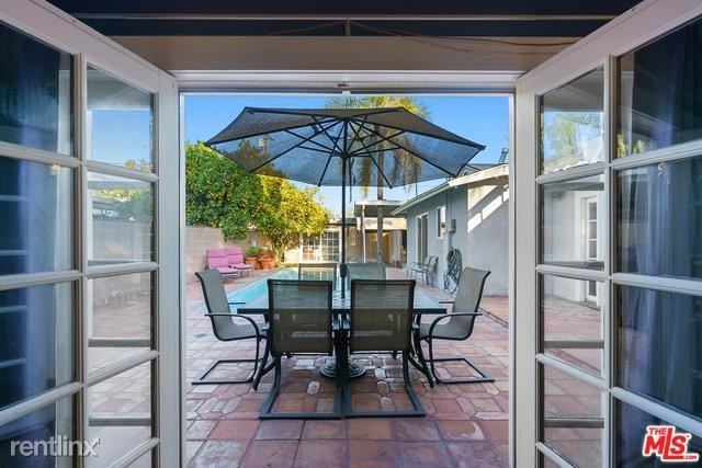 5244 Woodman Ave - Photo 3 of 10