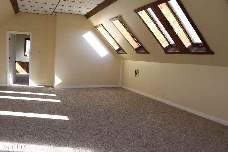 806 Main St 3 - Photo 2 of 12